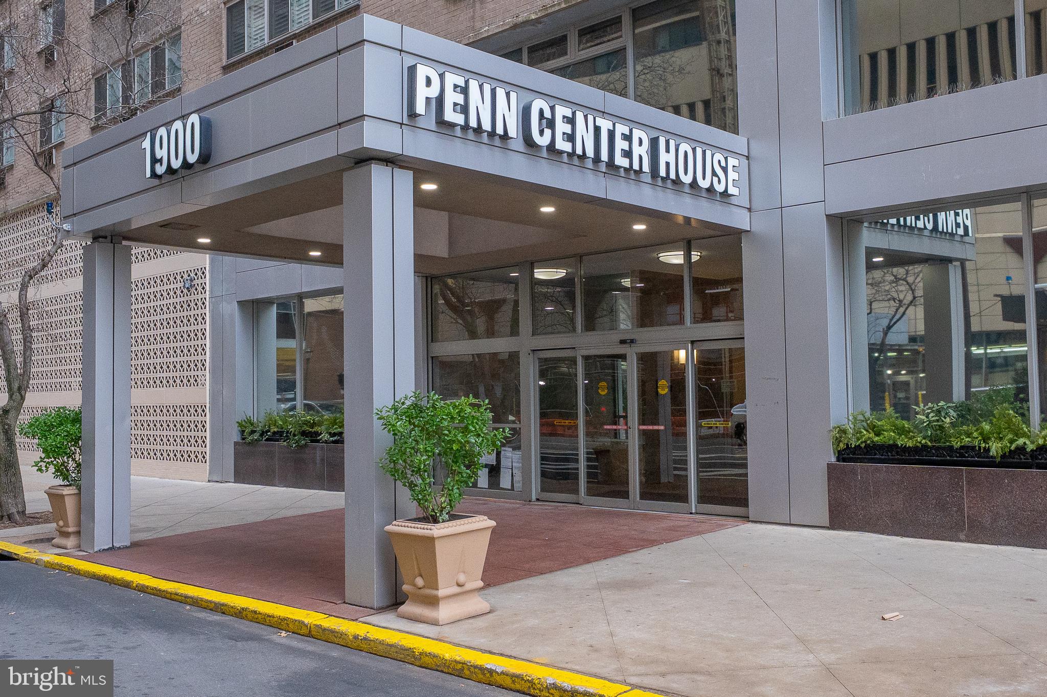 1900 JOHN F KENNEDY BOULEVARD 818