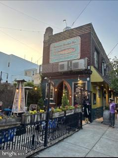 2228 SEARS STREET