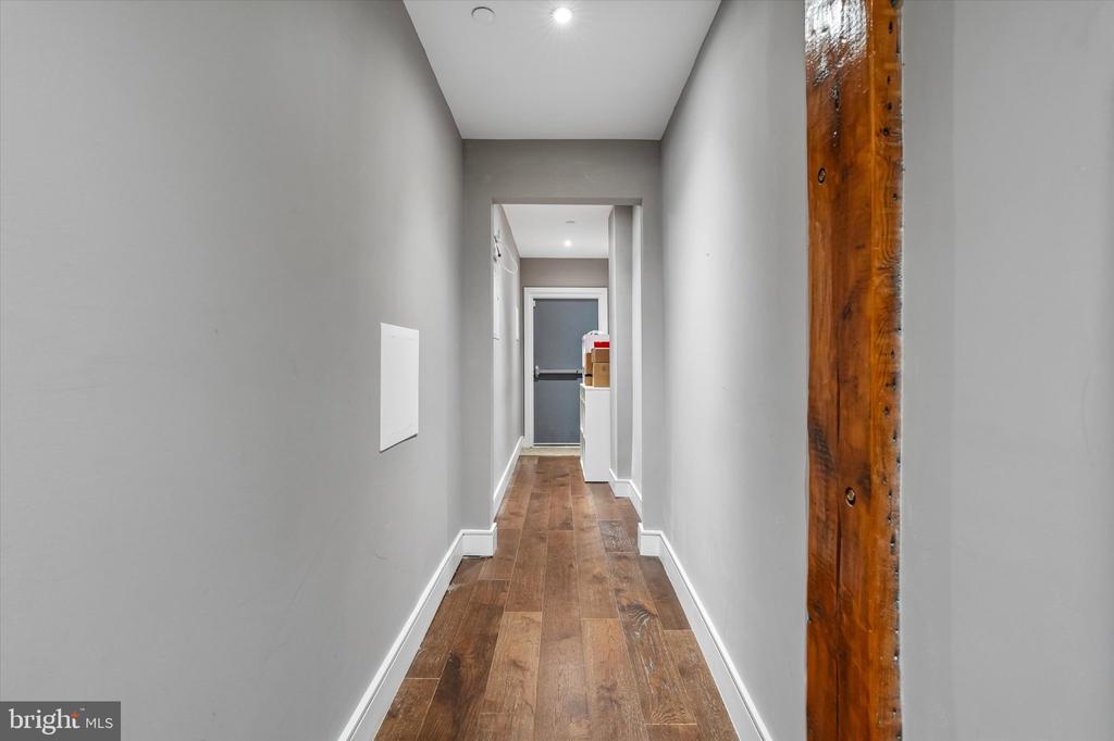 233 CHESTNUT STREET Unit: 3