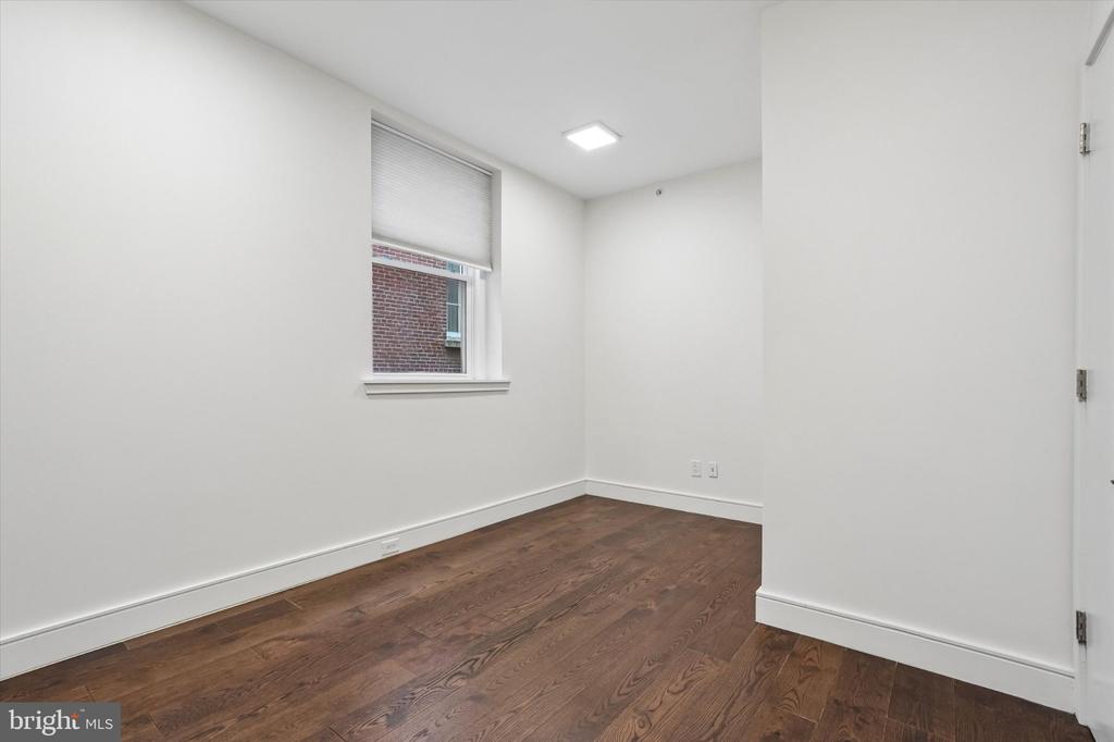 233 CHESTNUT STREET Unit: 3