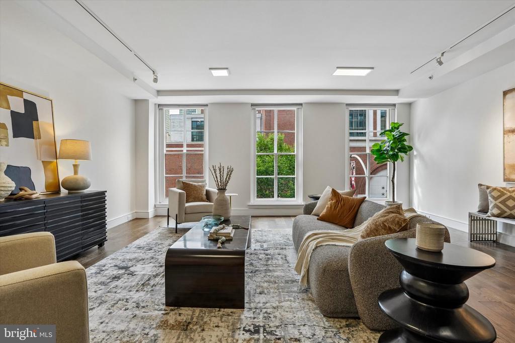 233 CHESTNUT STREET Unit: 3