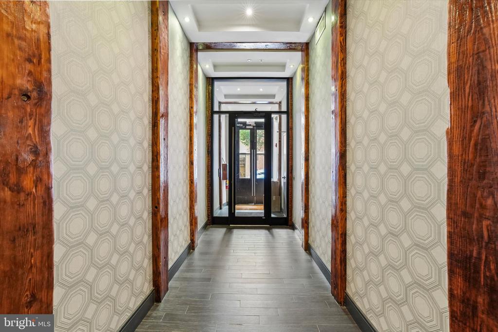 233 CHESTNUT STREET Unit: 3