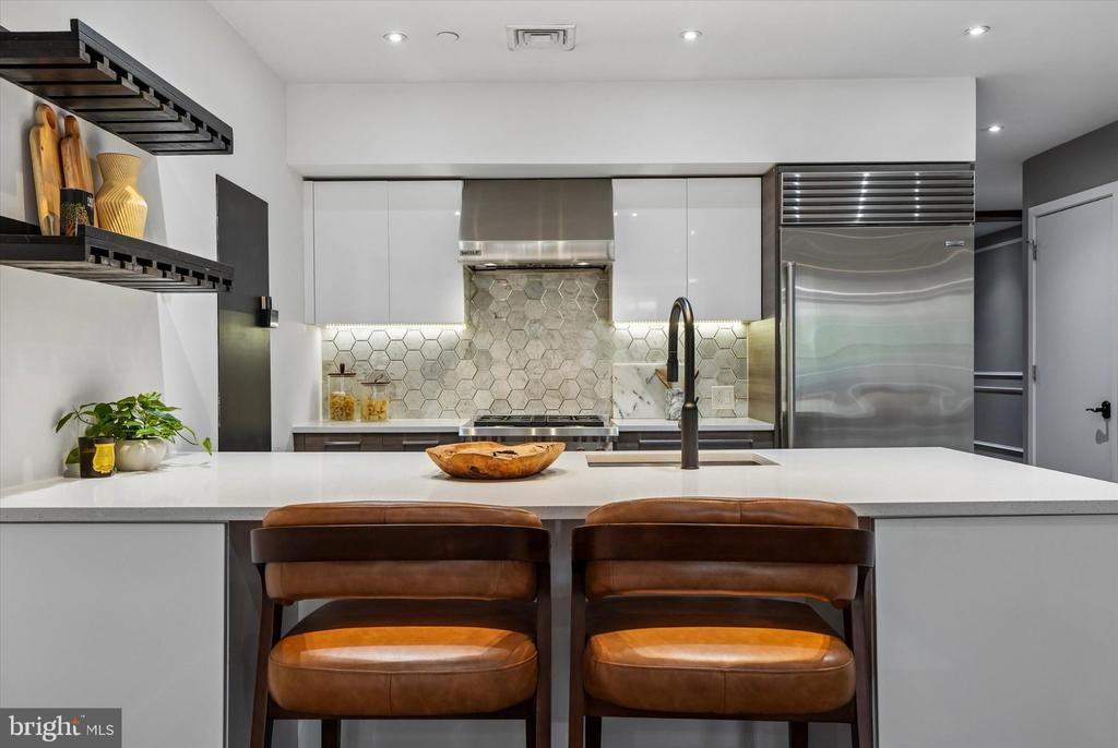 233 CHESTNUT STREET Unit: 3