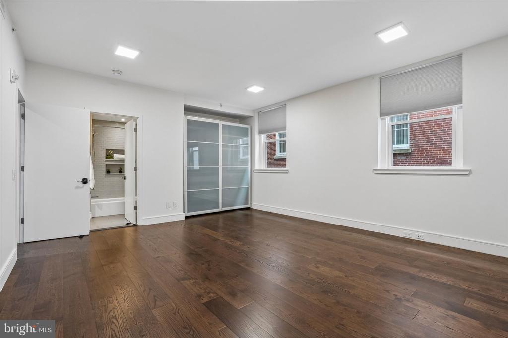 233 CHESTNUT STREET Unit: 3
