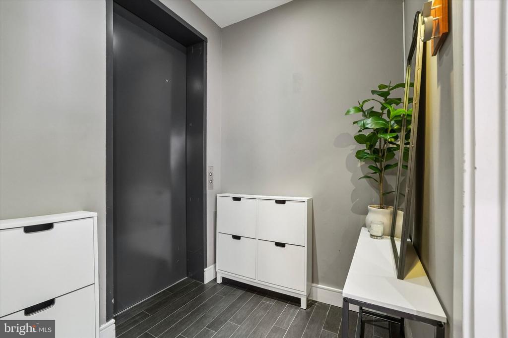 233 CHESTNUT STREET Unit: 3