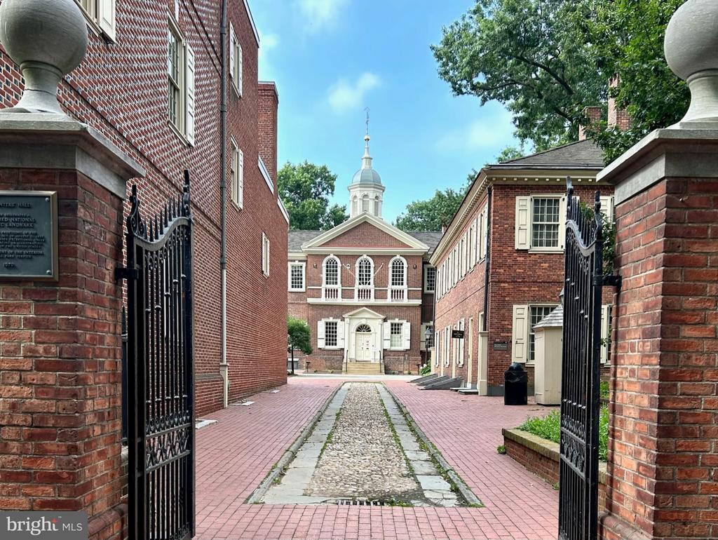 233 CHESTNUT STREET Unit: 3
