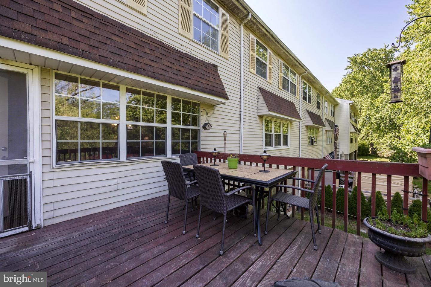 51 Brighton Ct