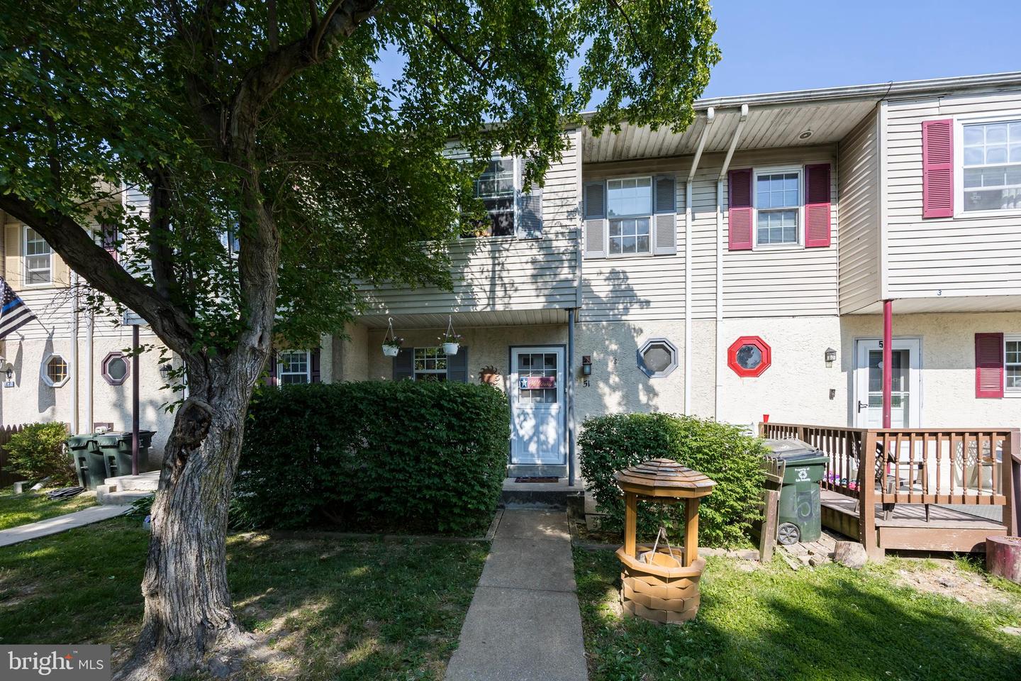 51 Brighton Ct