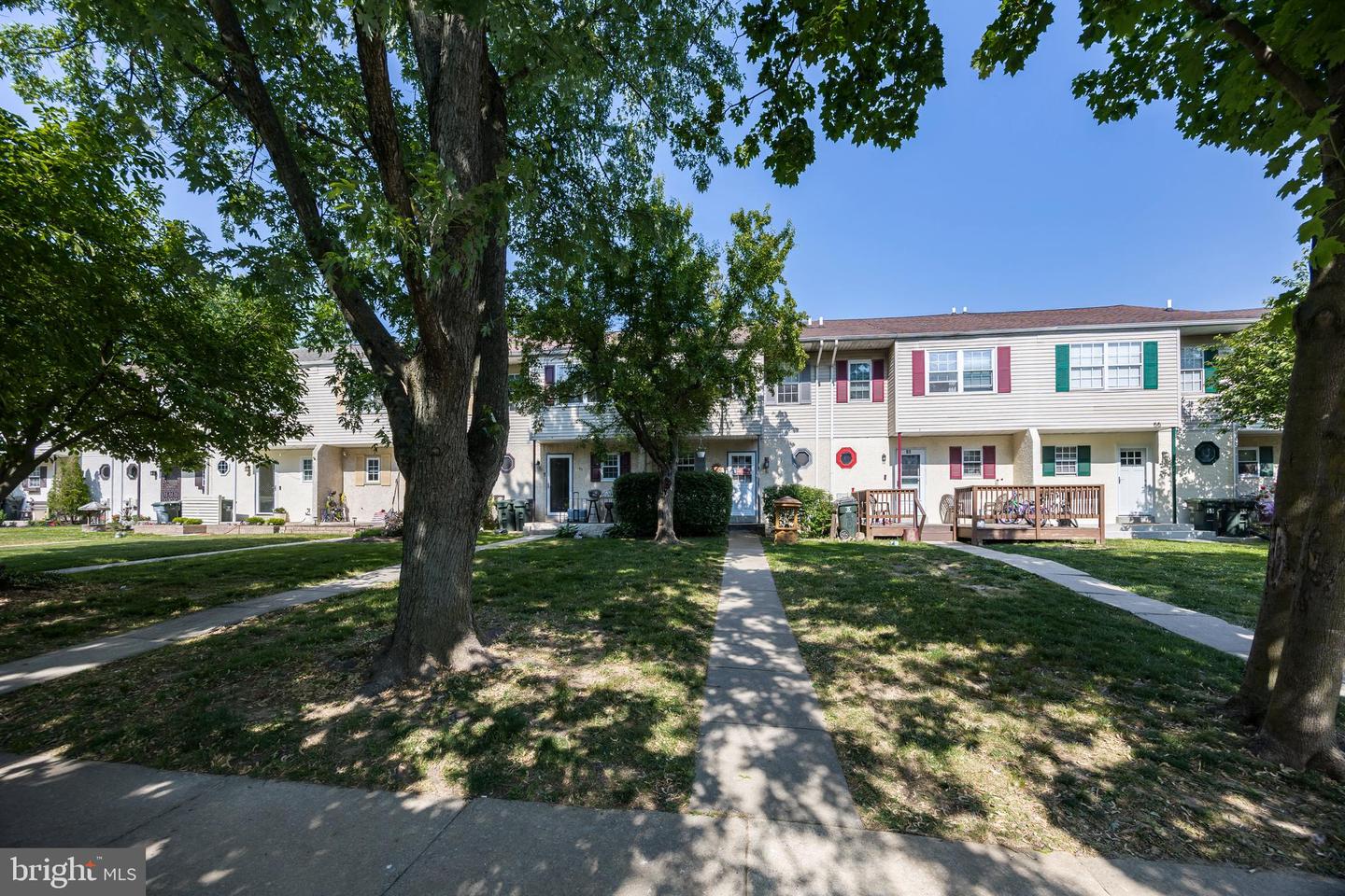 51 Brighton Ct
