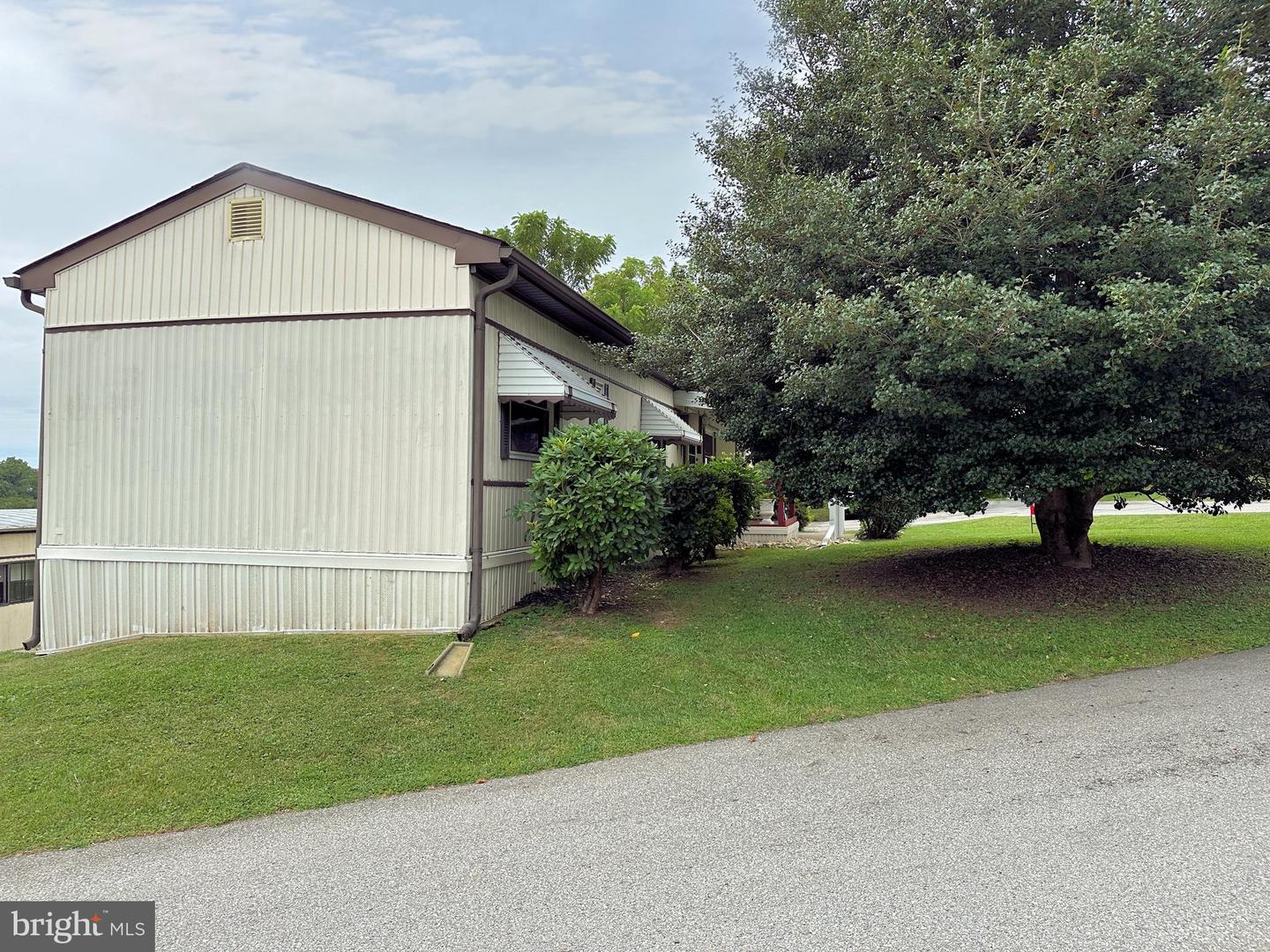 921 Winesap Way