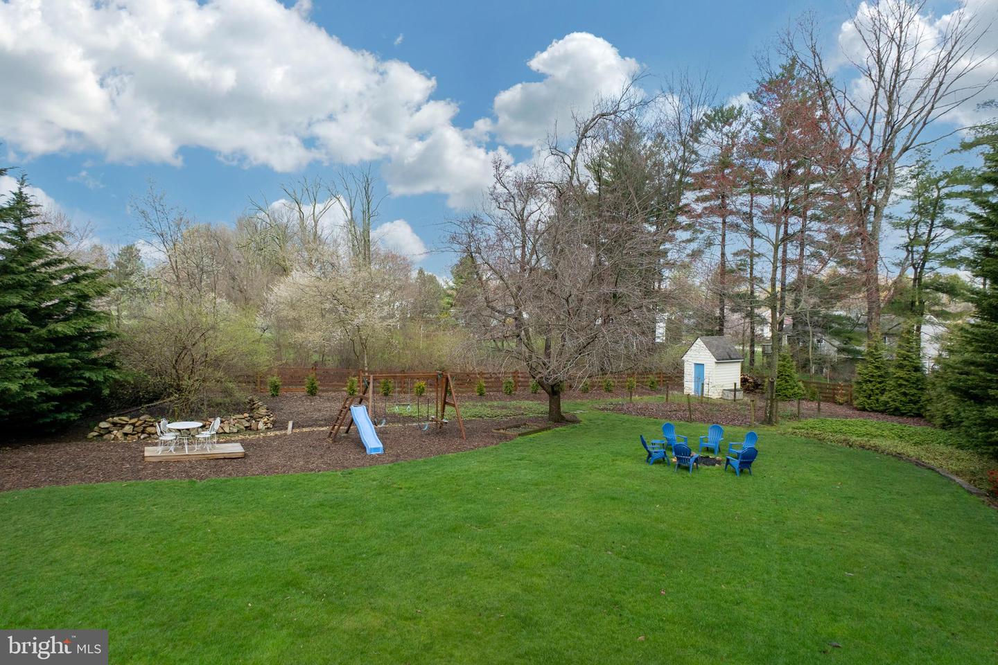 98 N Hawthorne Rd