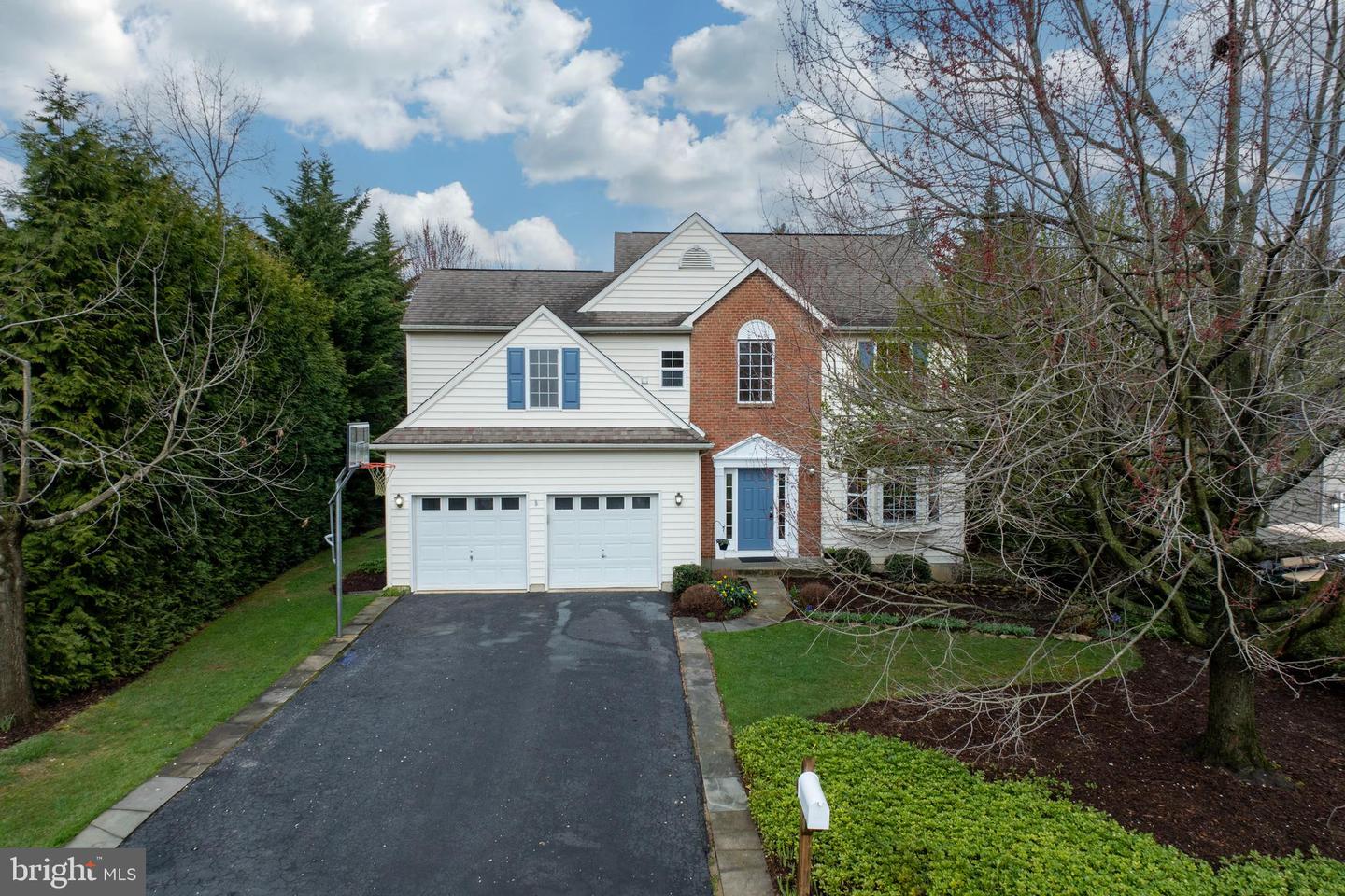 98 N Hawthorne Rd