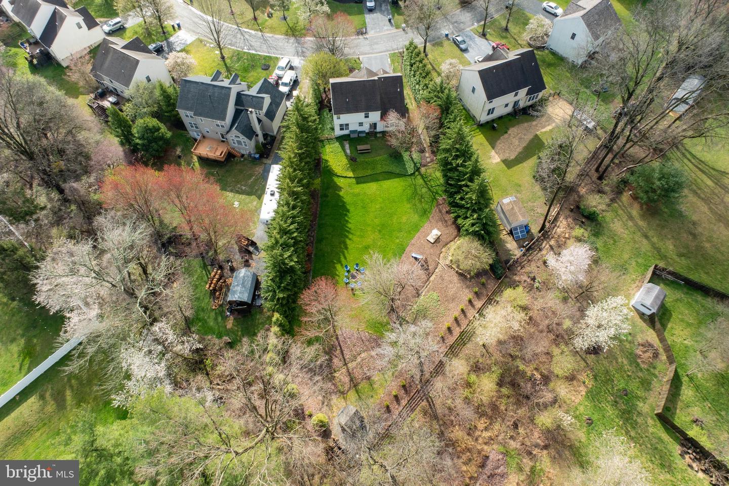 98 N Hawthorne Rd