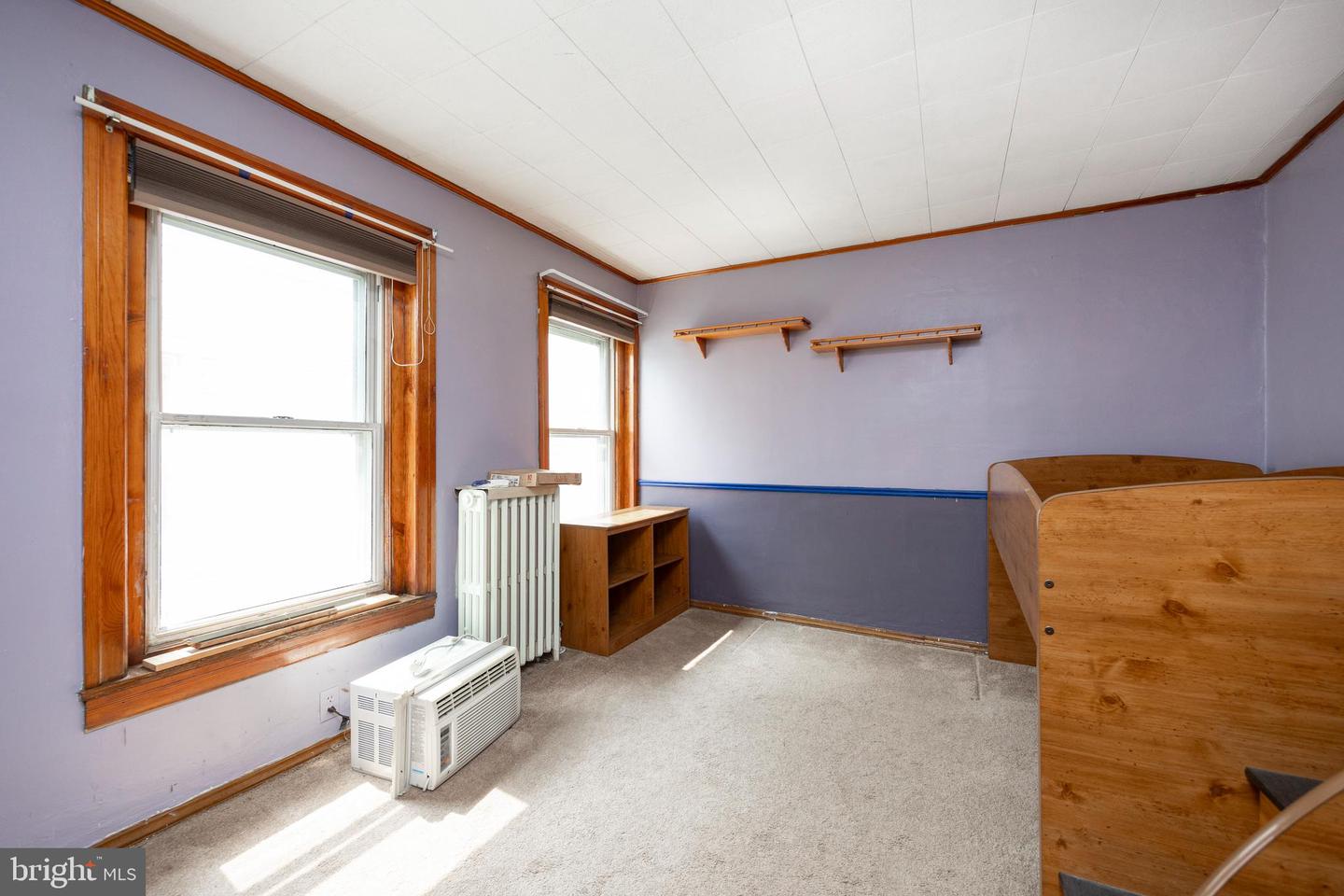 823 (Aka 210) Coates St