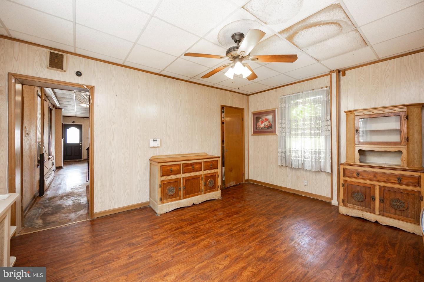 823 (Aka 210) Coates St