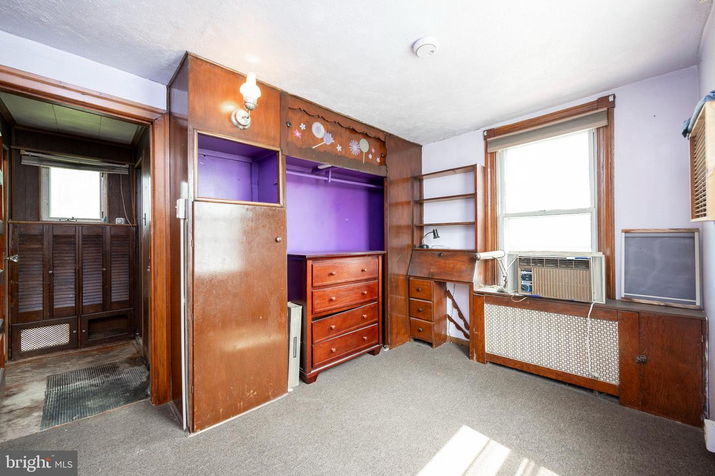 823 (Aka 210) Coates St