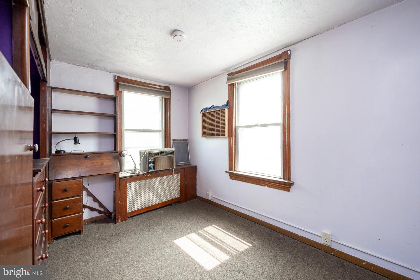 823 (Aka 210) Coates St