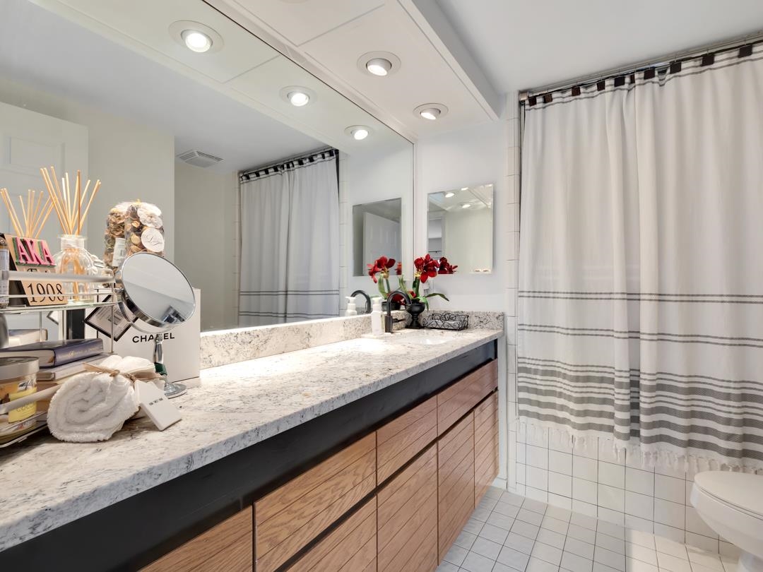 1824 Atlantis Place