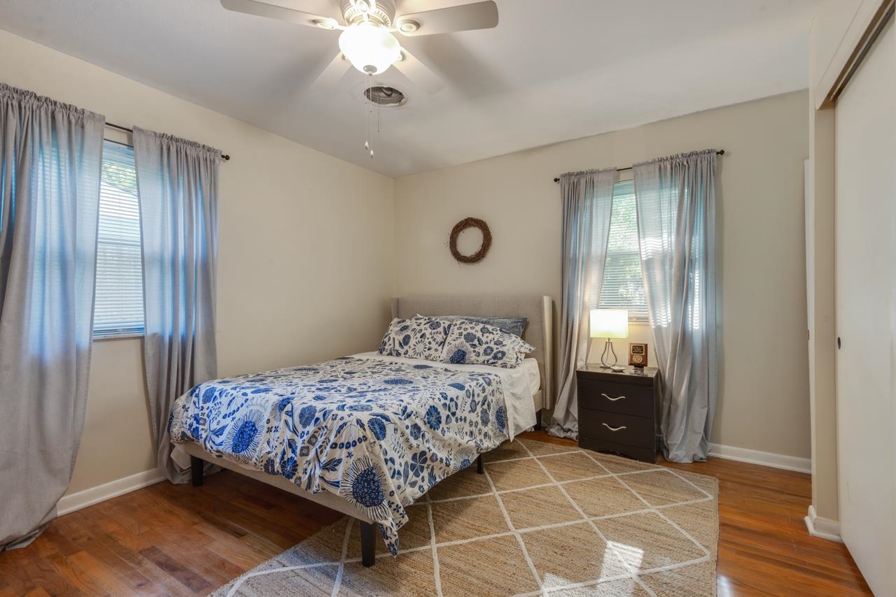 1813 Ivan Dr
