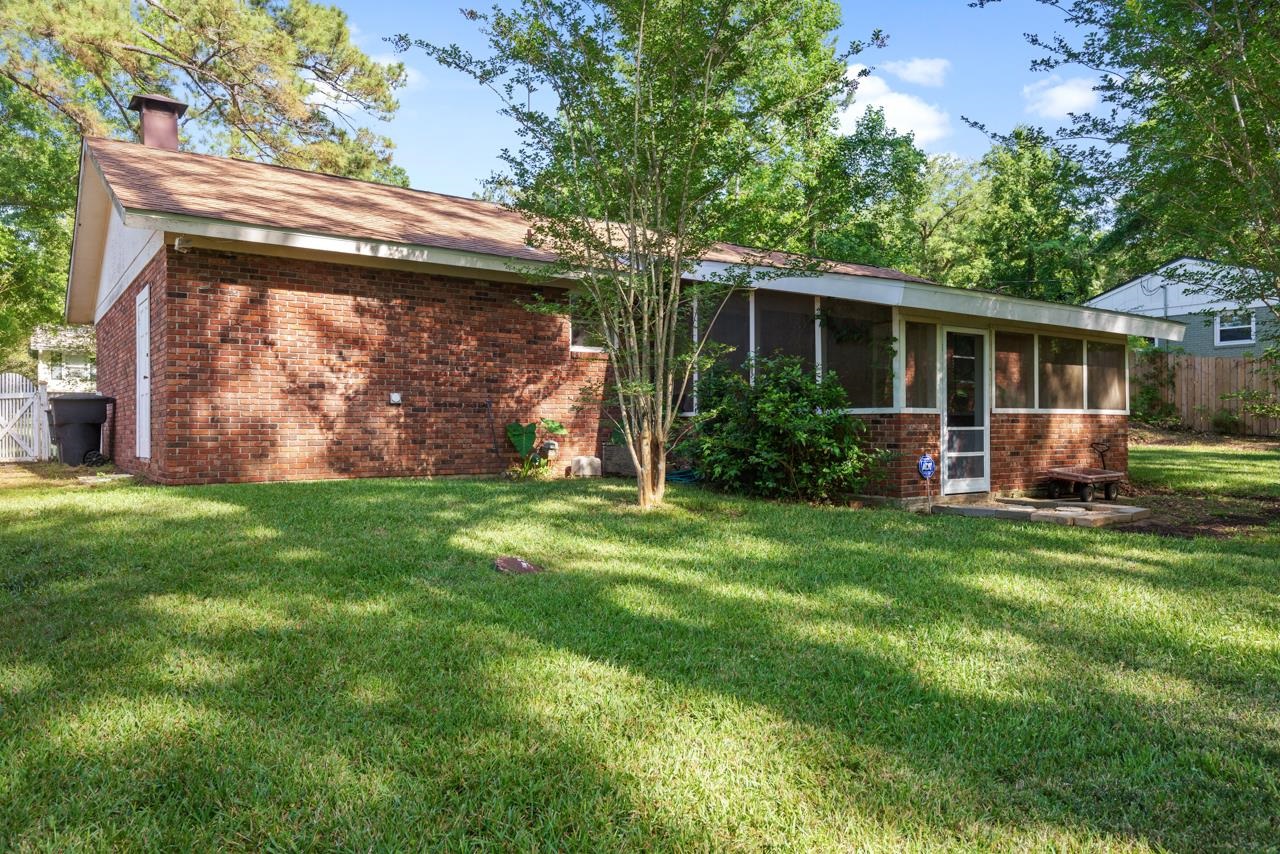 1813 Ivan Dr