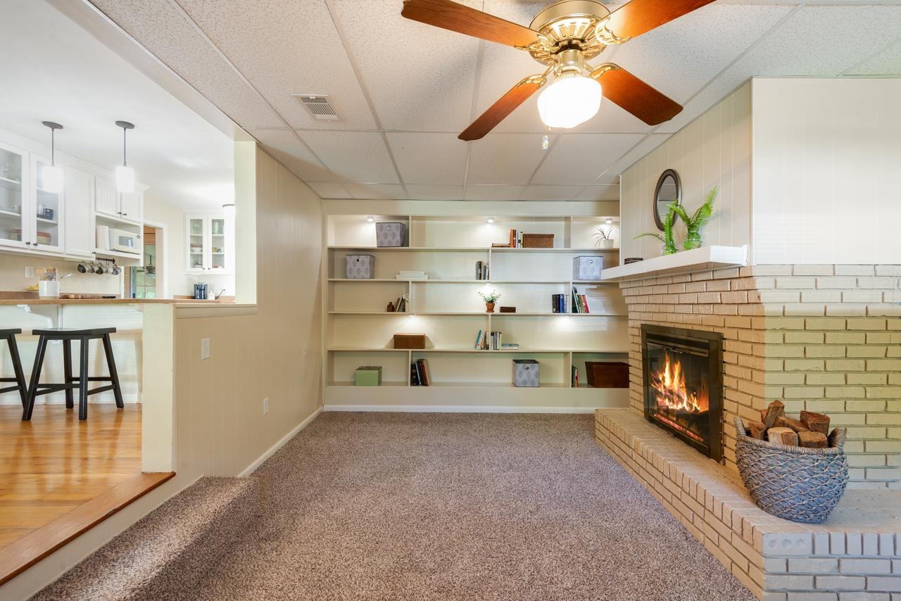 1813 Ivan Dr