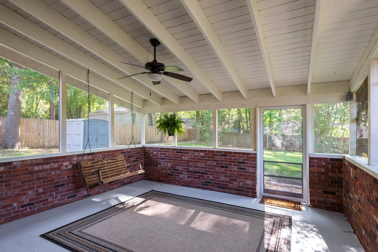 1813 Ivan Dr