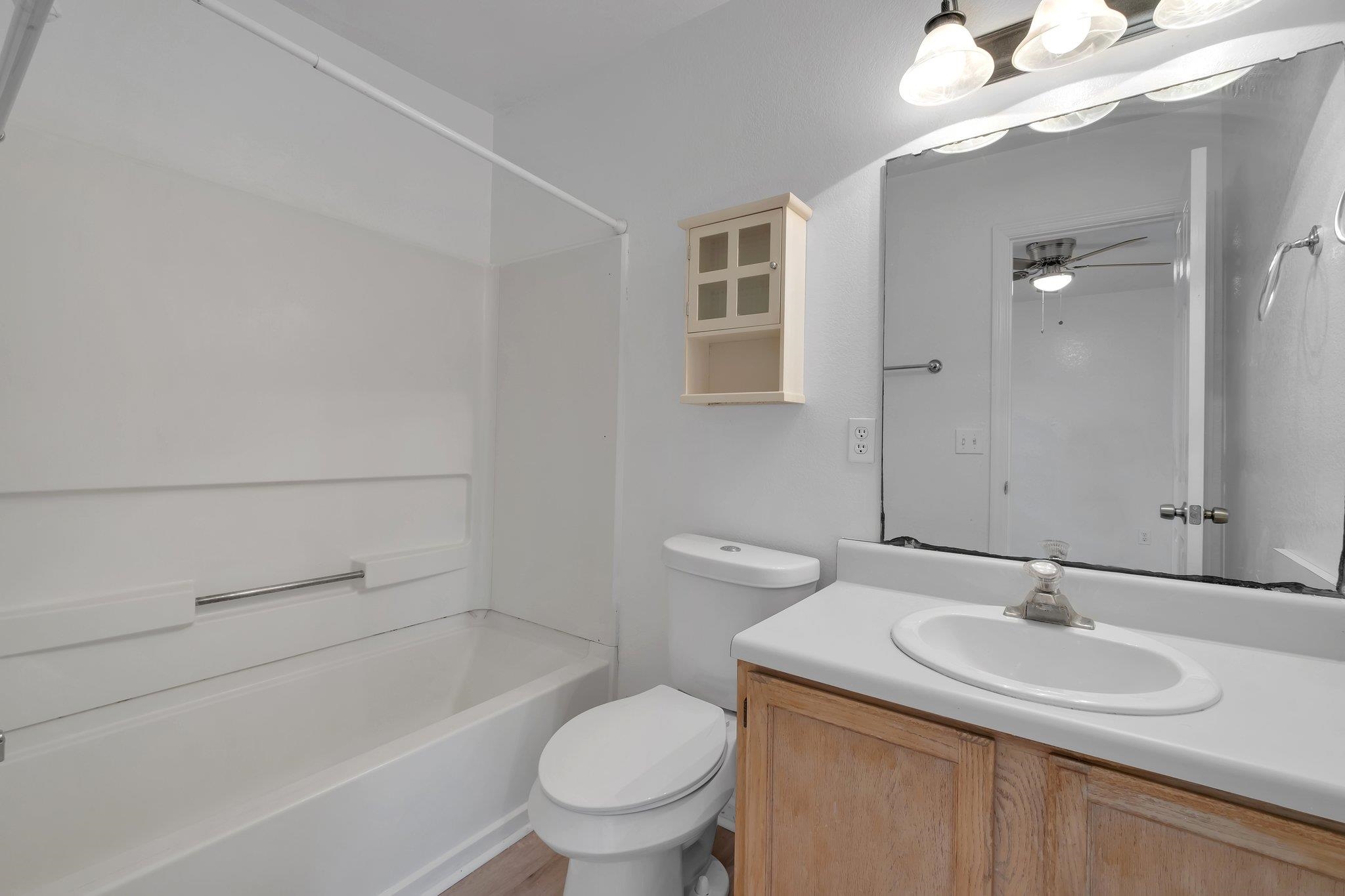 1264 Ocala Road Unit: B