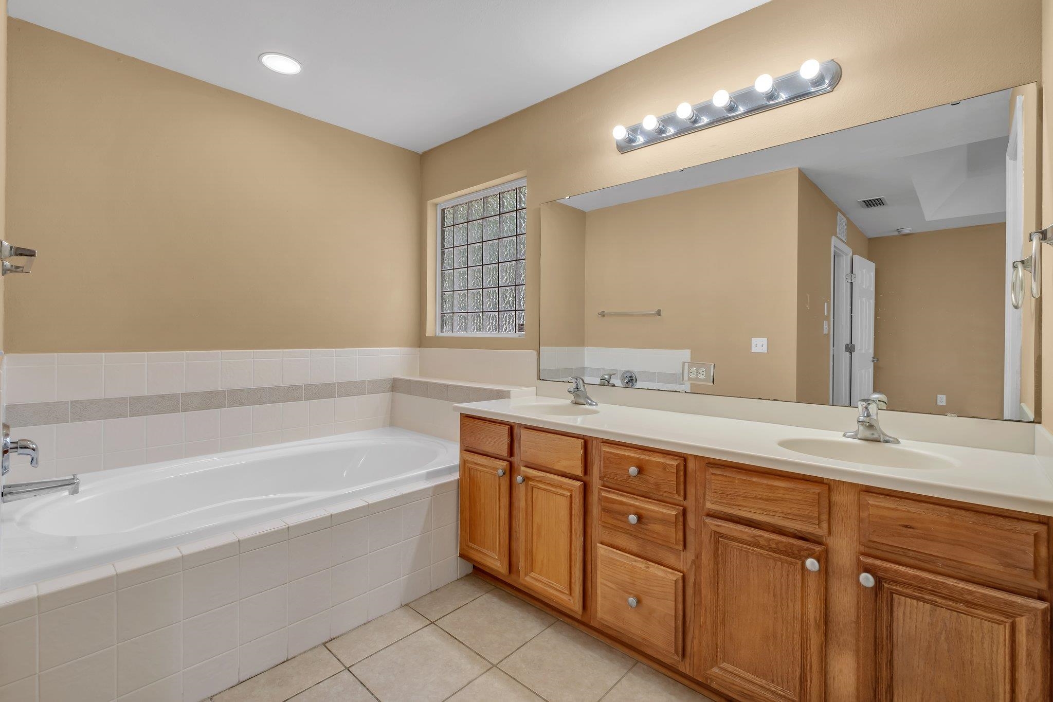 1320 Hendrix Rd Unit: 401