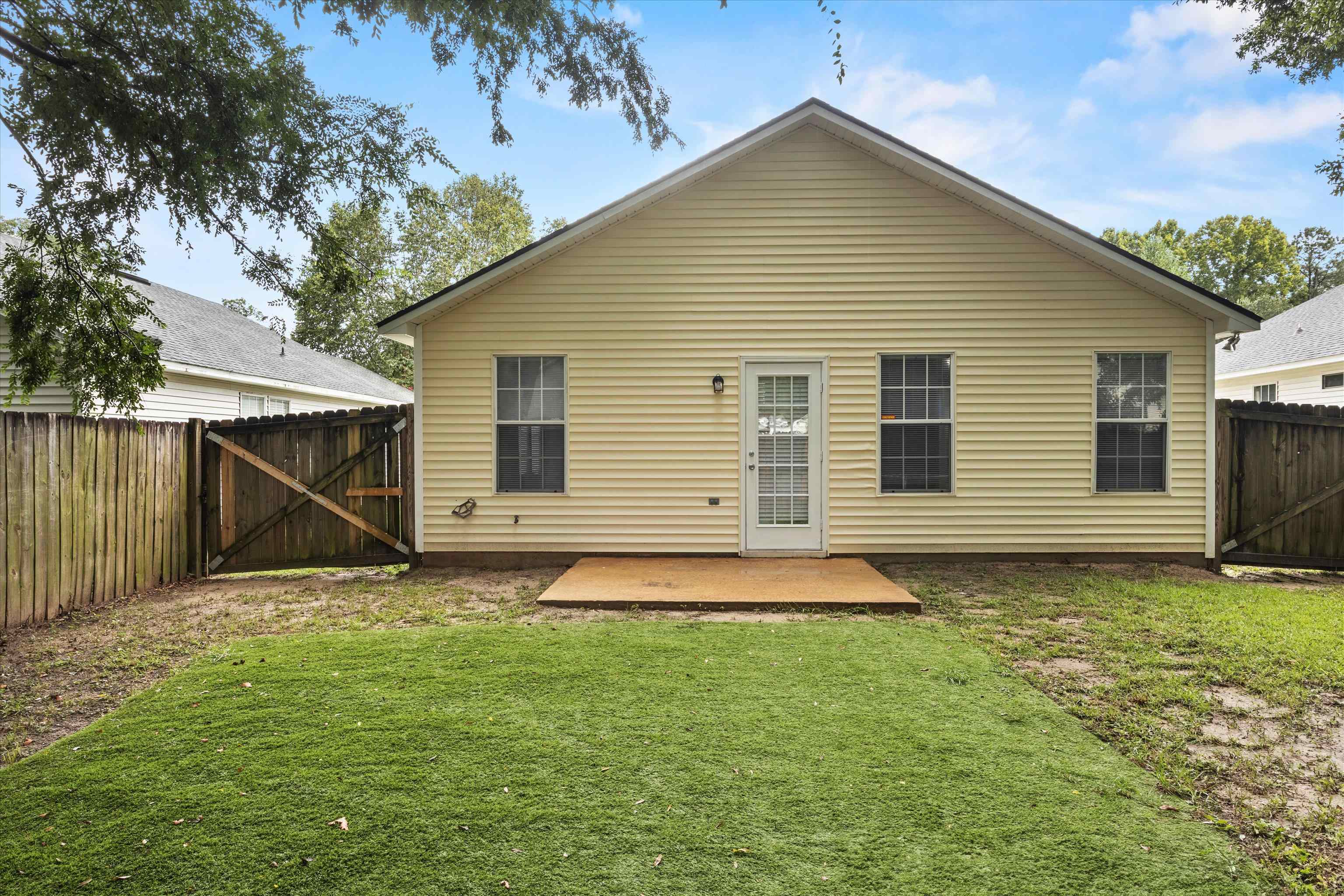 5516 Green Meadows Court