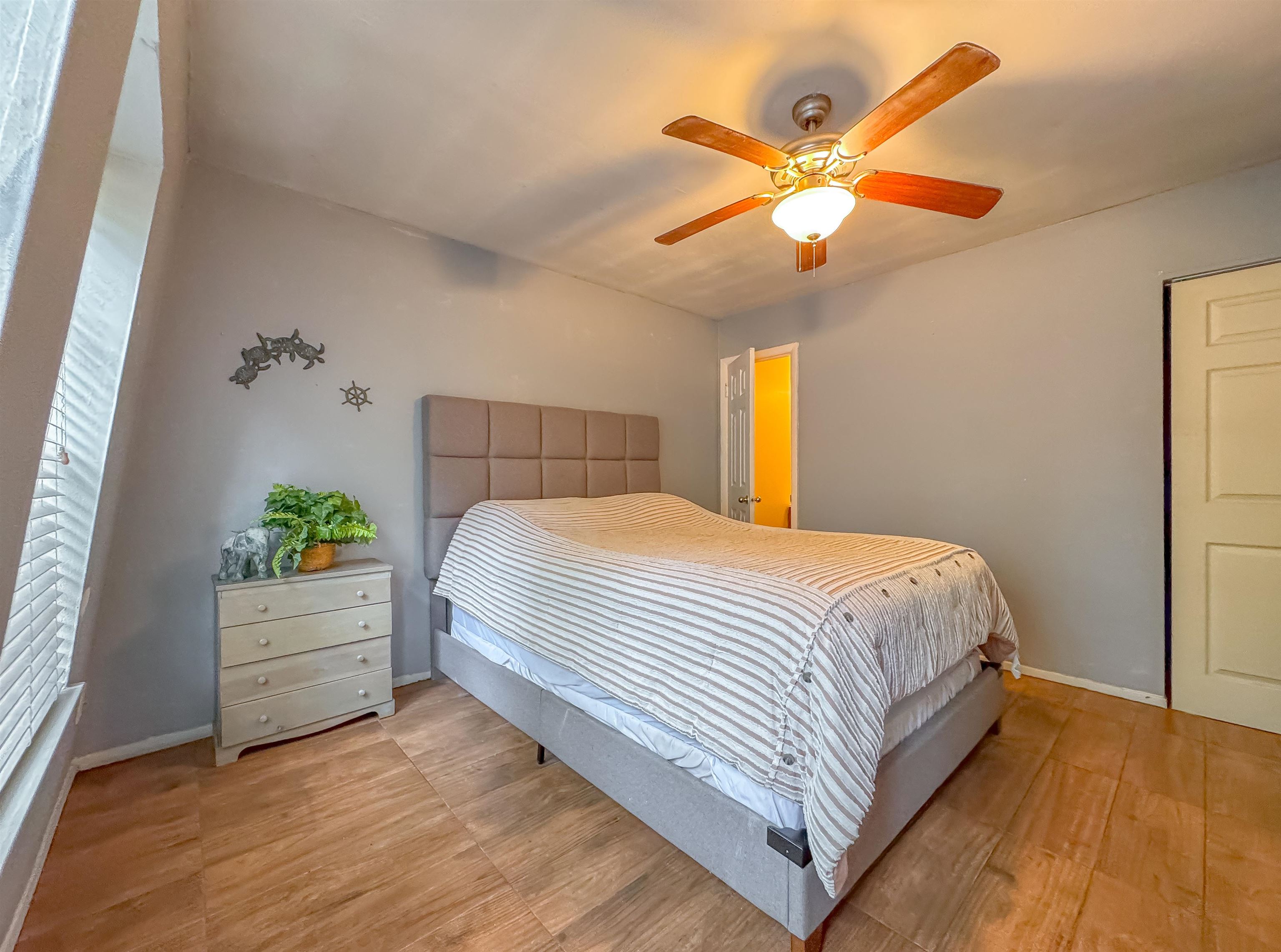 2020 Continental Avenue Unit: 215