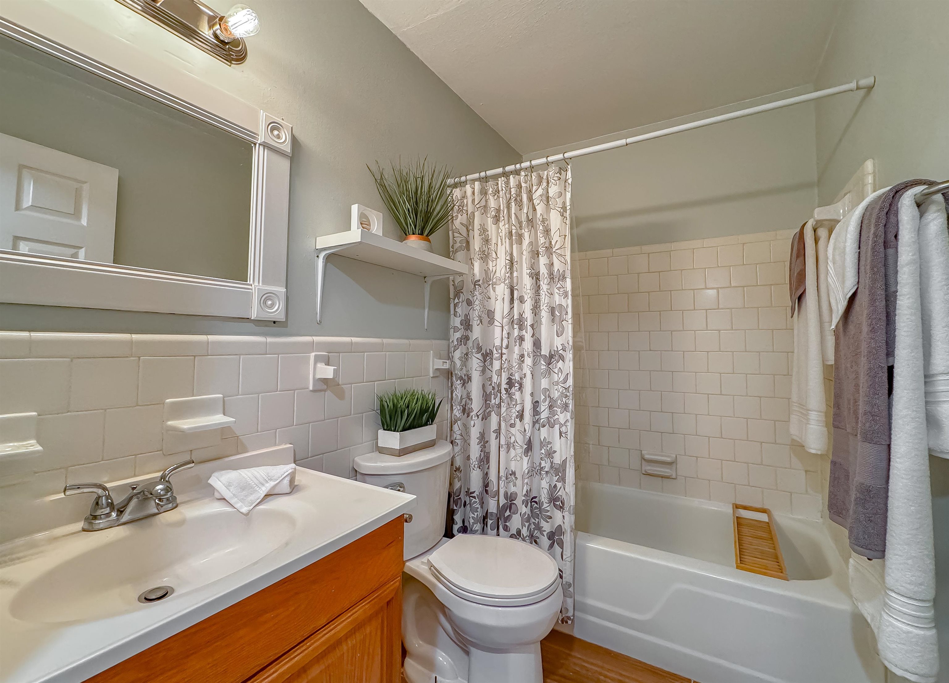 2020 Continental Avenue Unit: 215