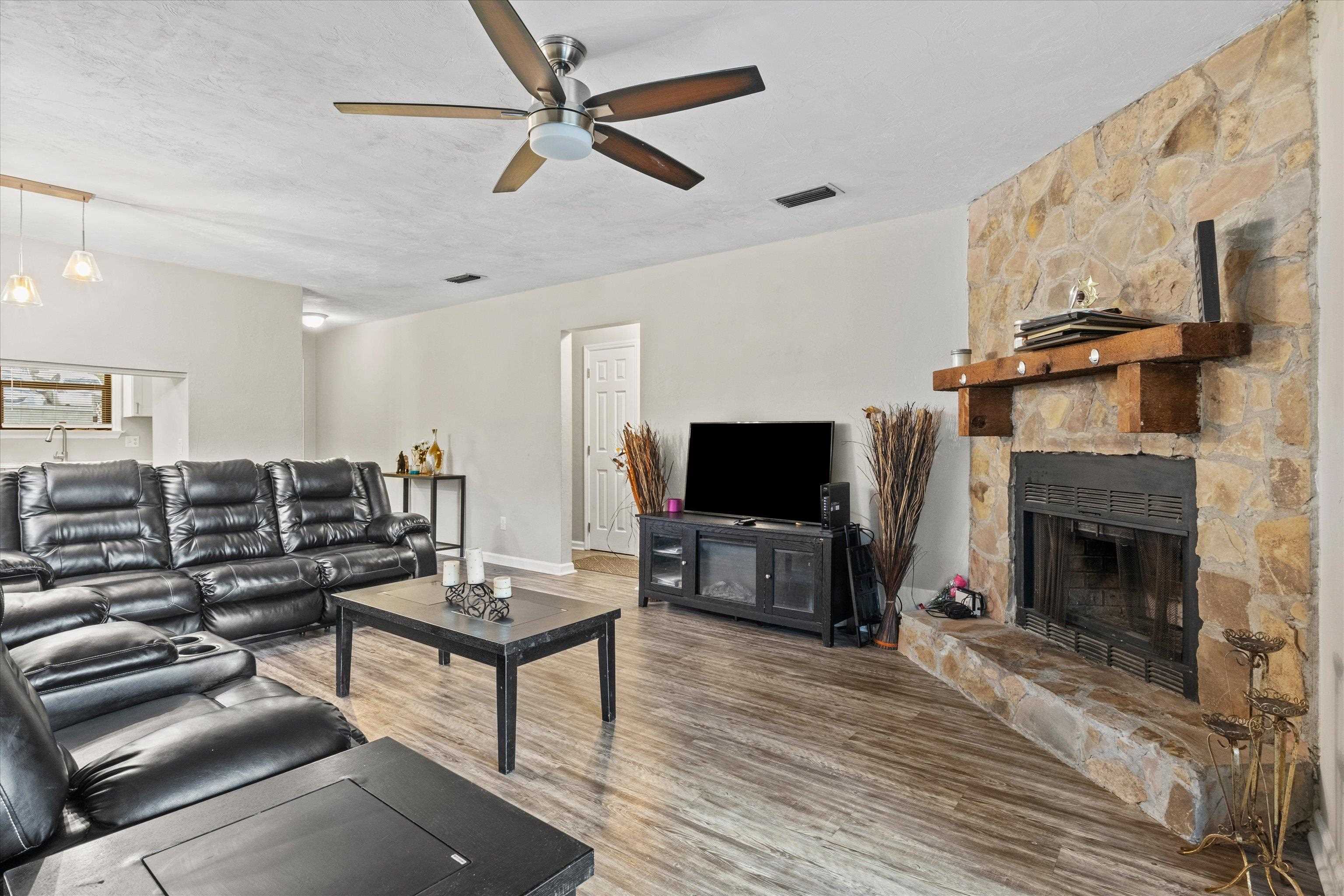 2597 Panther Creek Rd Unit: B