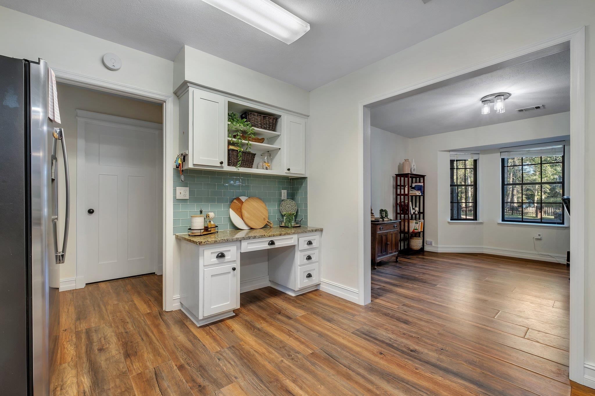 3800 Sutton Place