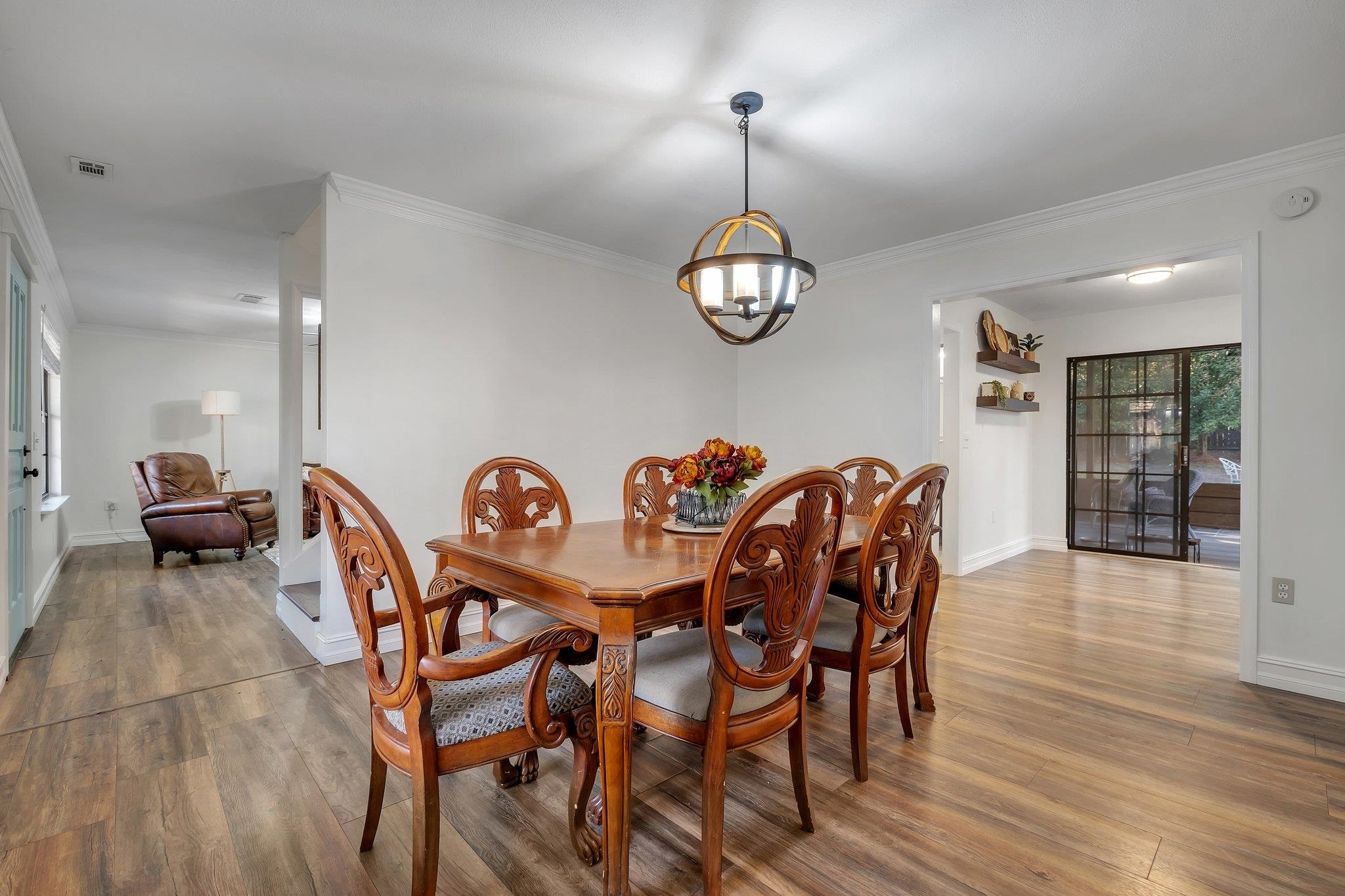 3800 Sutton Place
