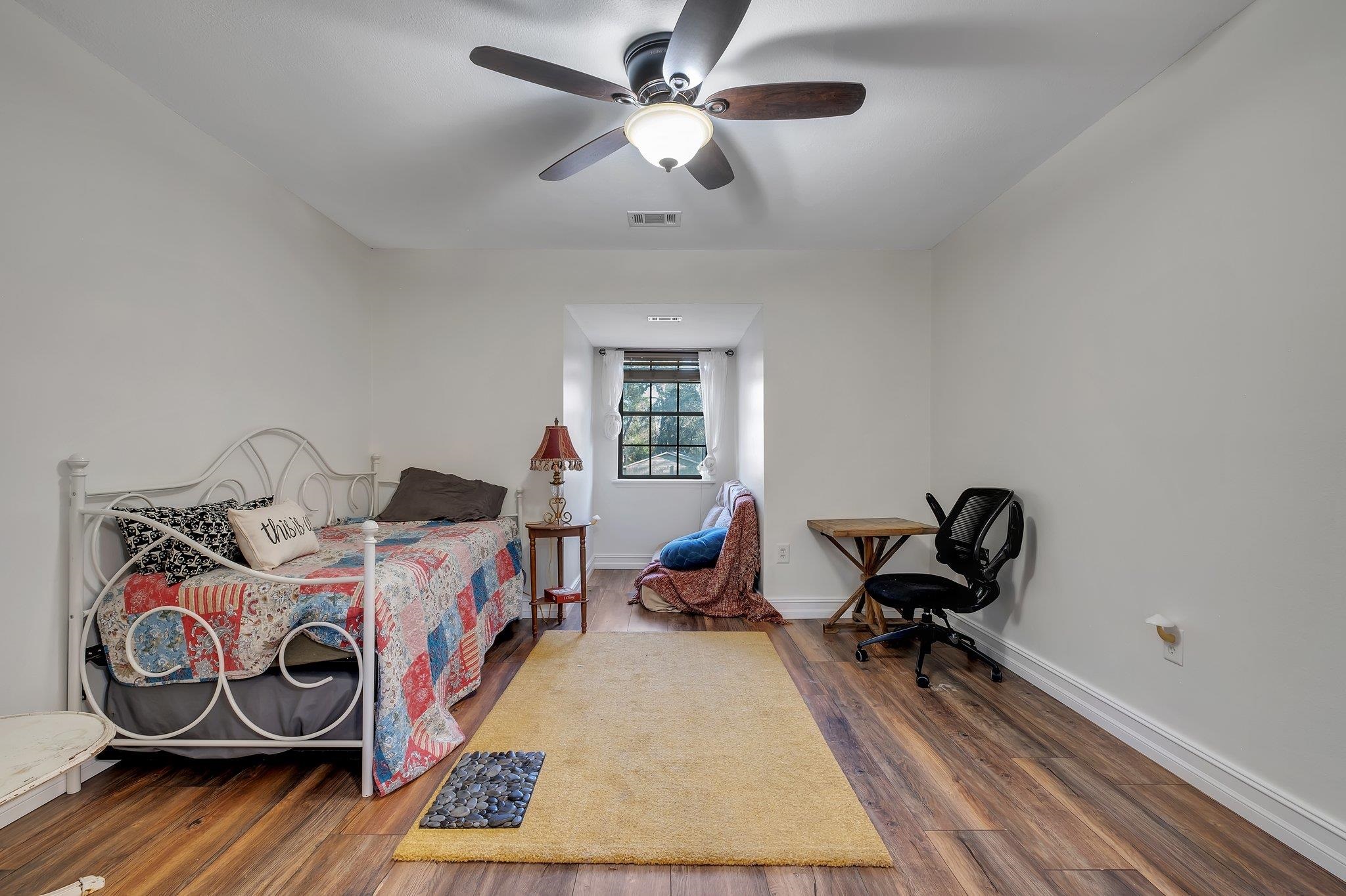 3800 Sutton Place
