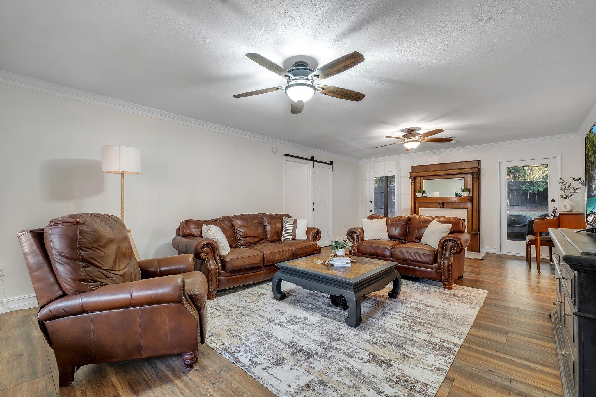 3800 Sutton Place