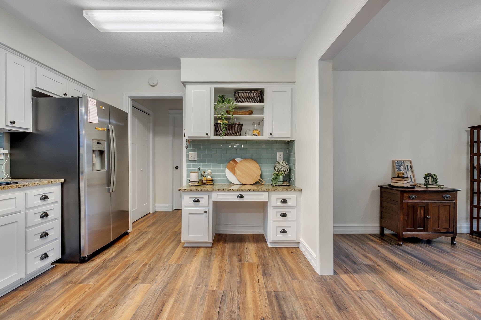 3800 Sutton Place