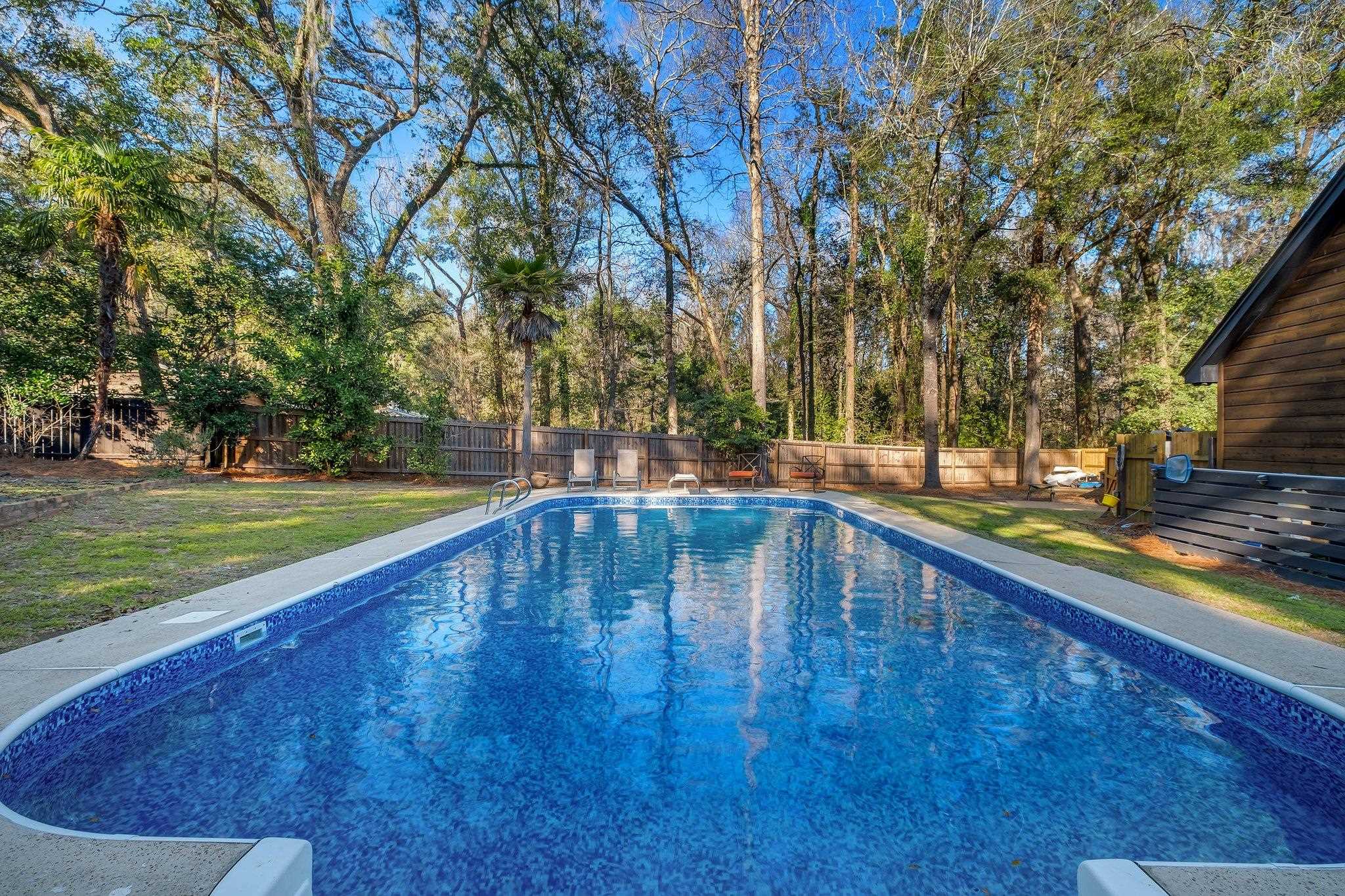 3800 Sutton Place