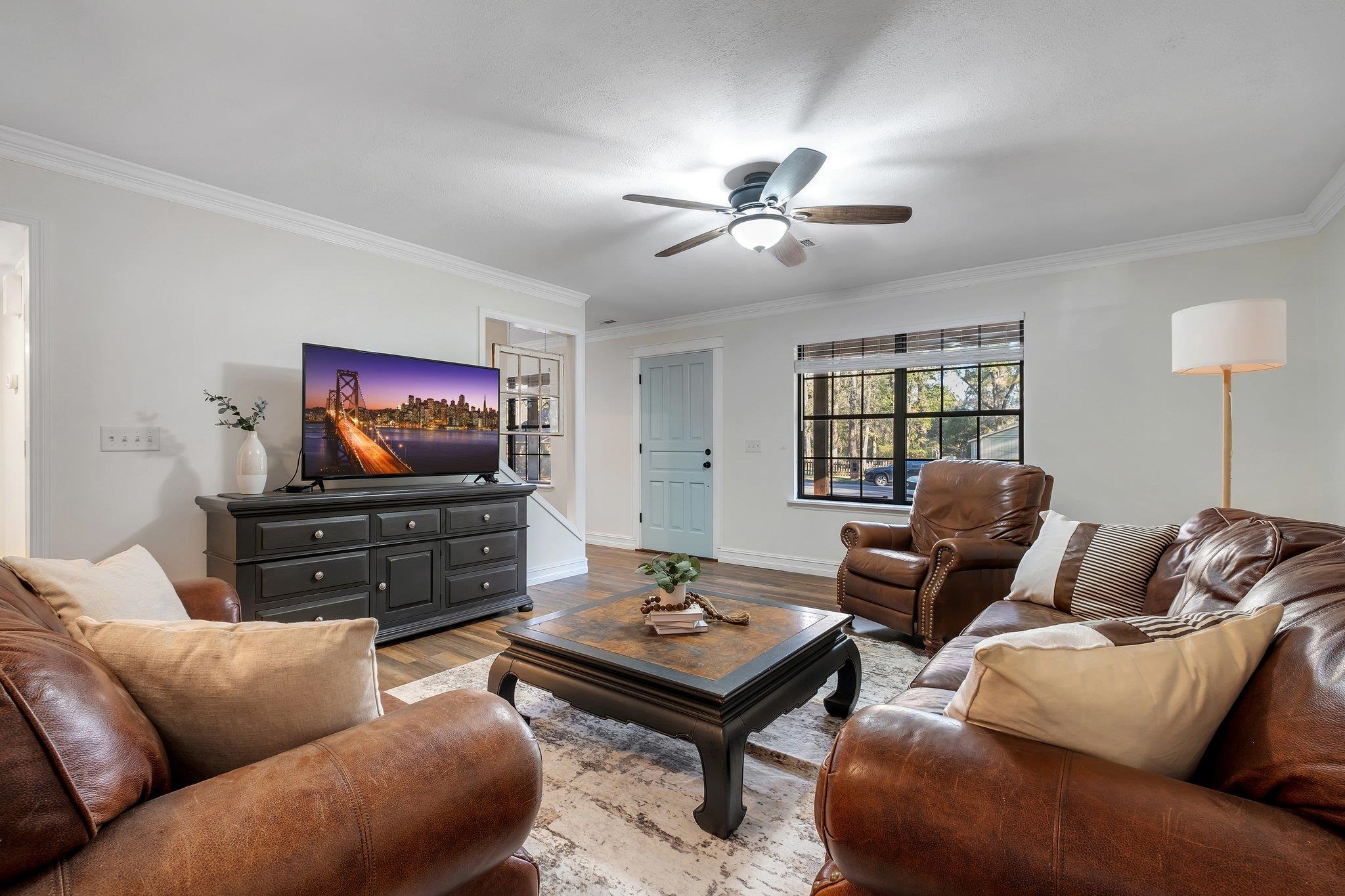 3800 Sutton Place