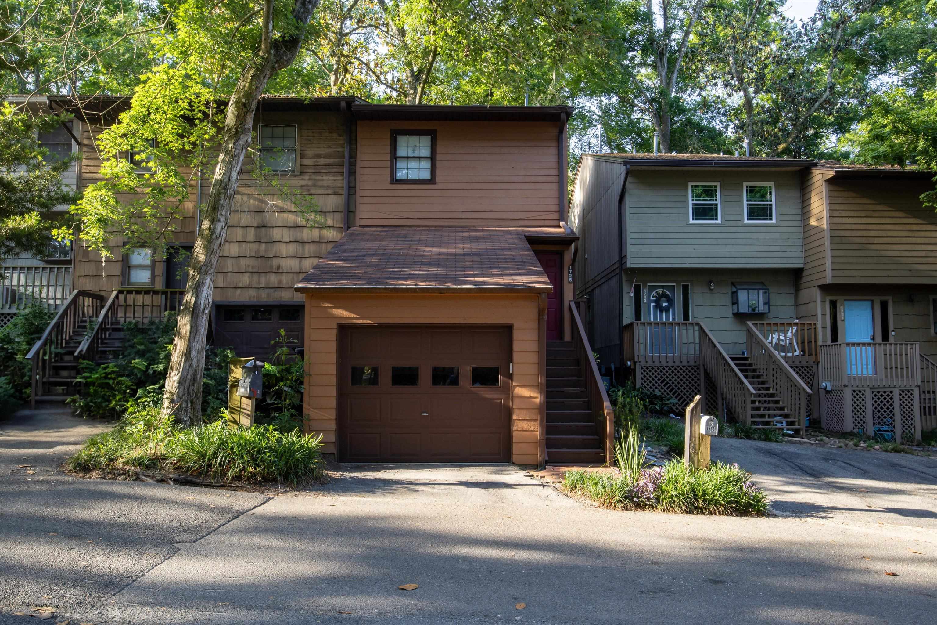 1725 S Beechwood Circle