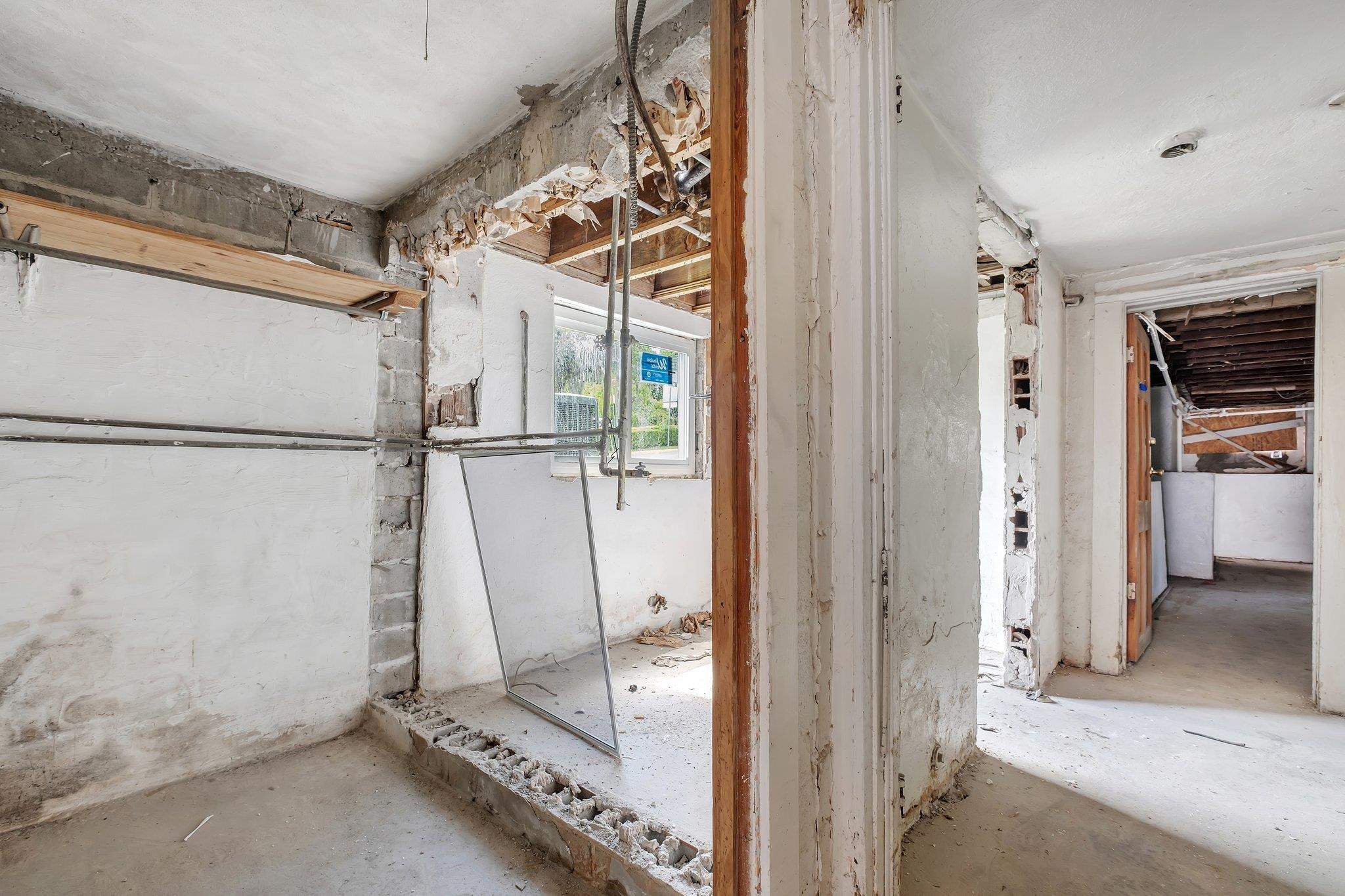 111 Young Street Unit: 14