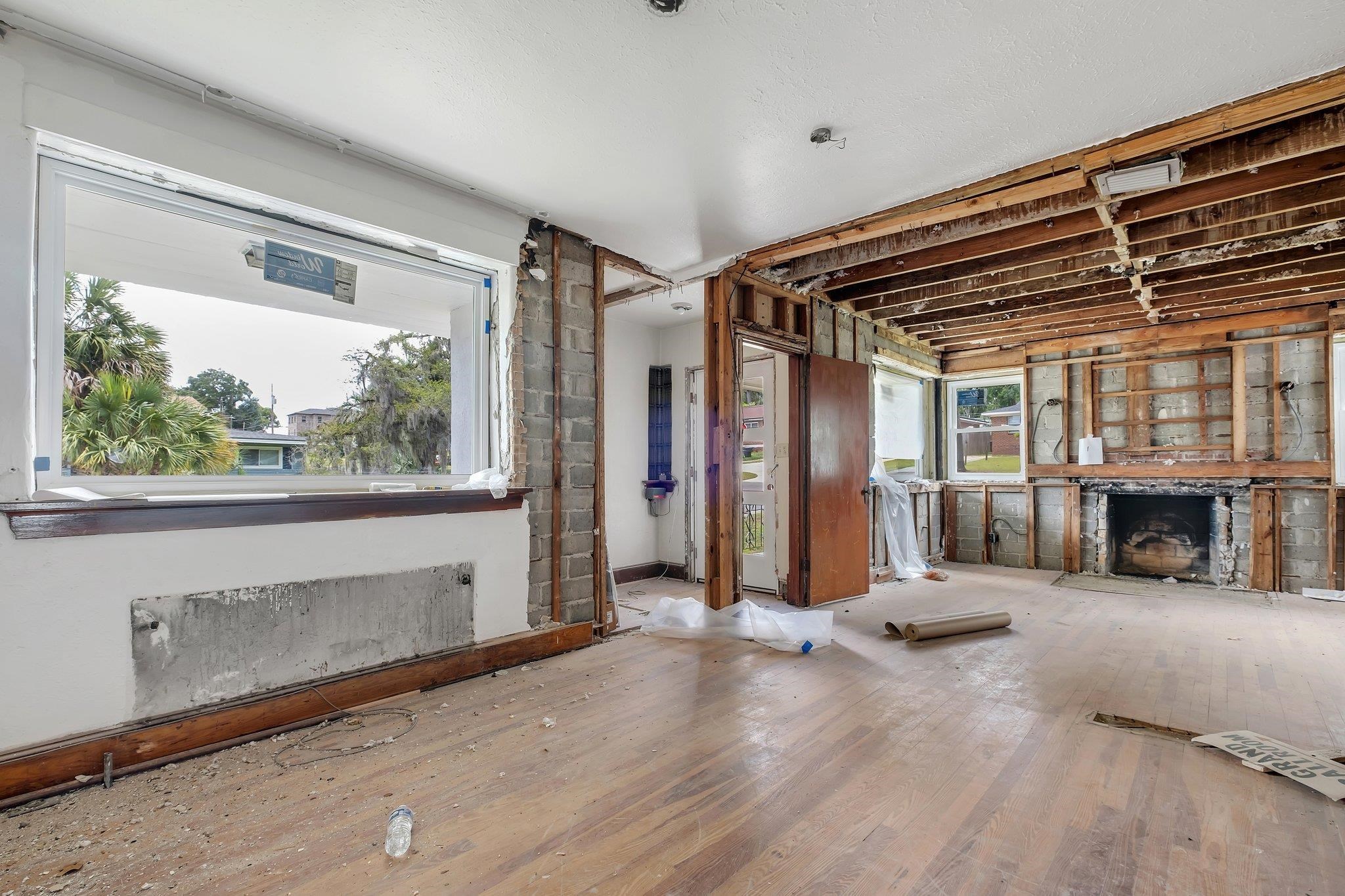 111 Young Street Unit: 14