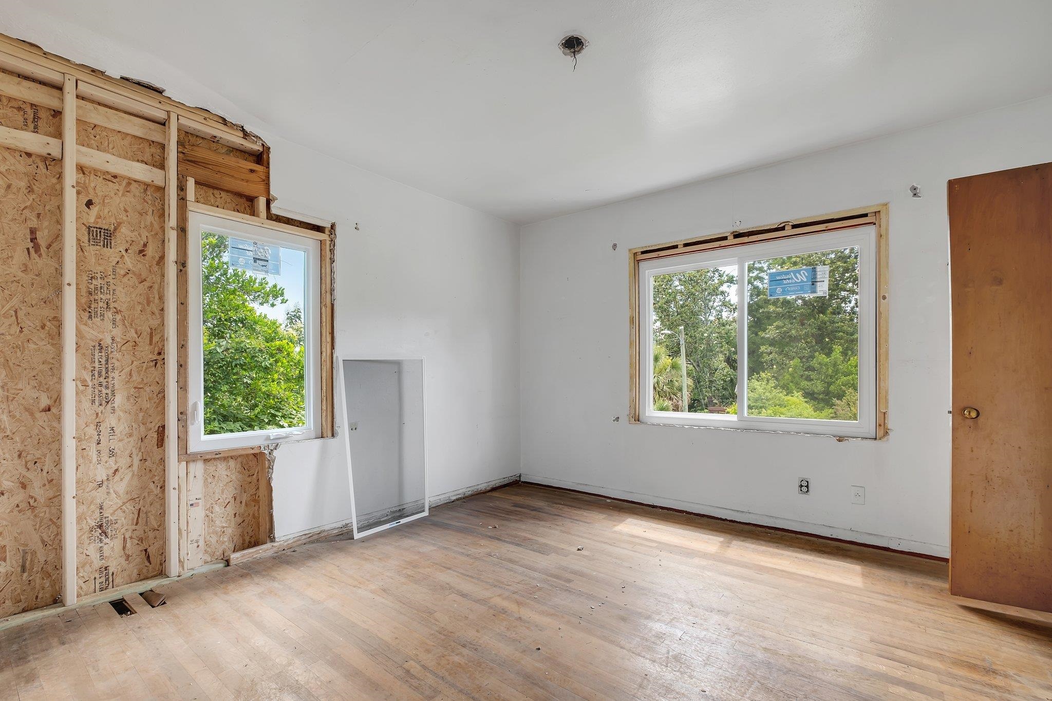 111 Young Street Unit: 14
