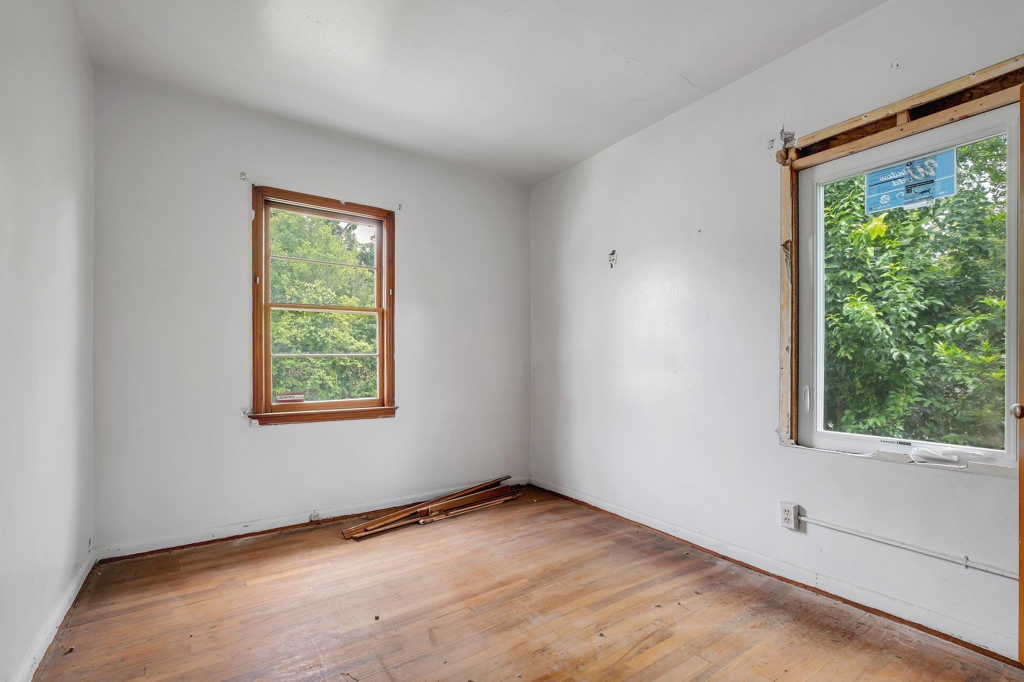 111 Young Street Unit: 14