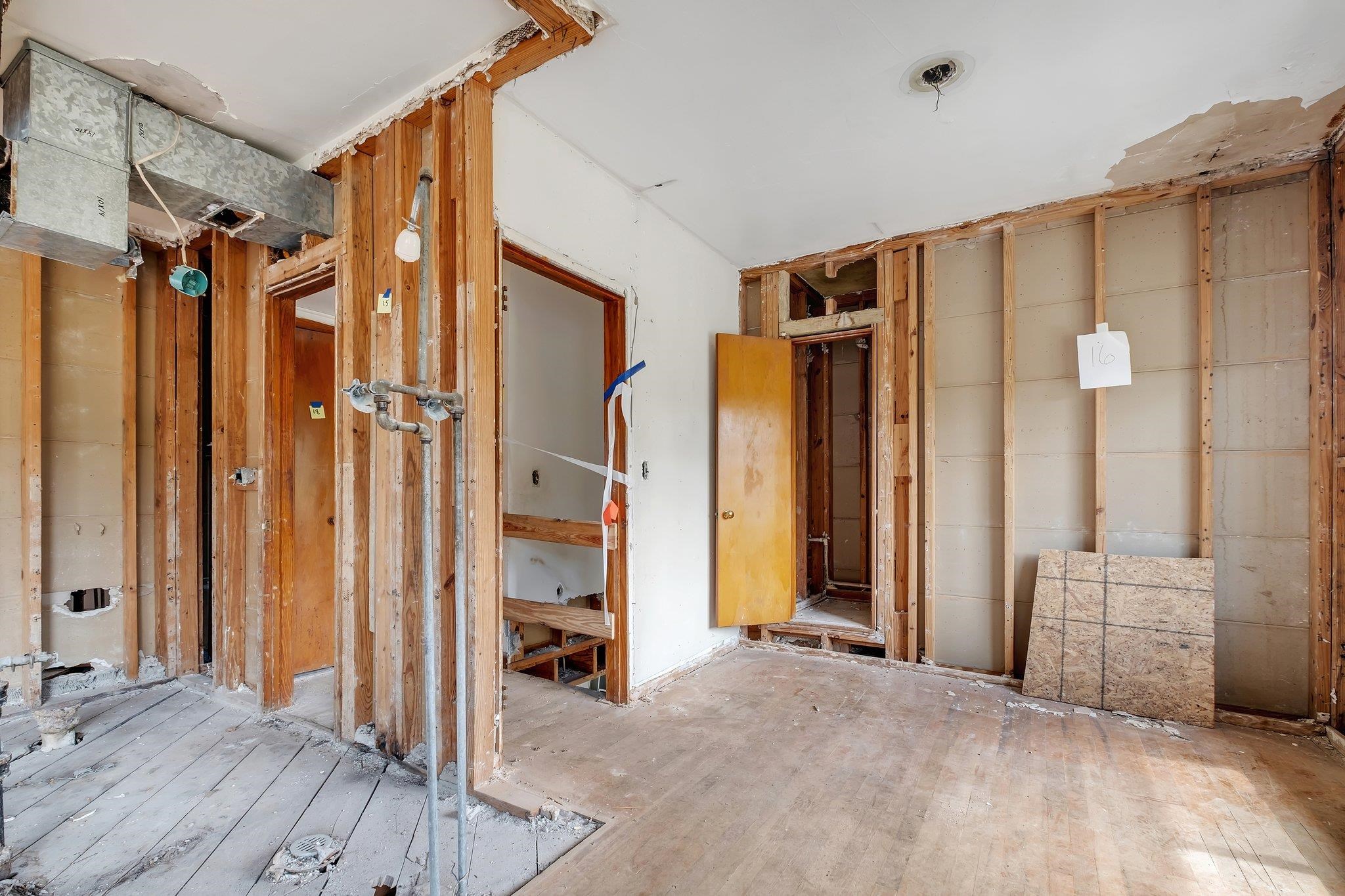 111 Young Street Unit: 14