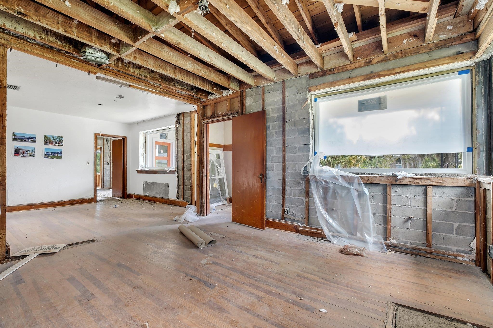 111 Young Street Unit: 14