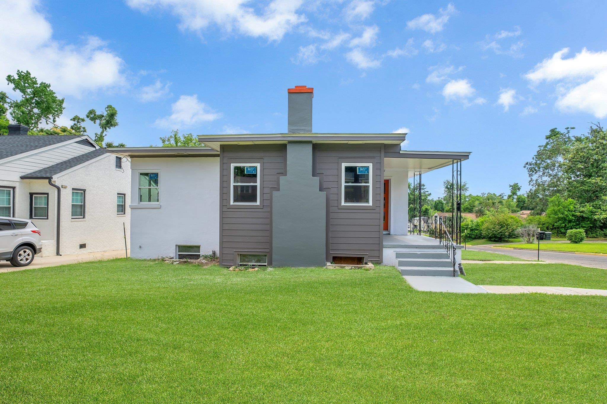 111 Young Street Unit: 14