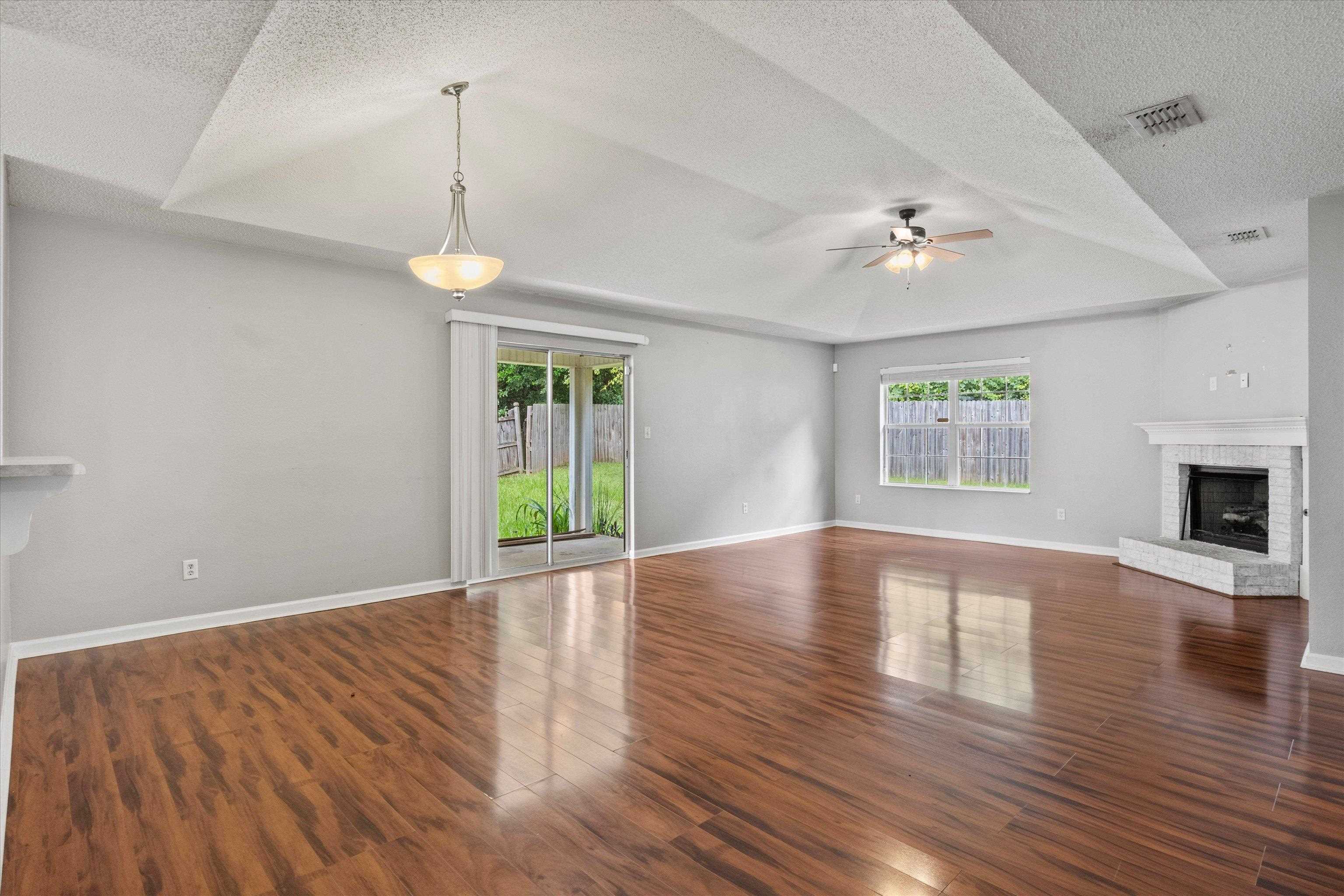 2896 Briar Court