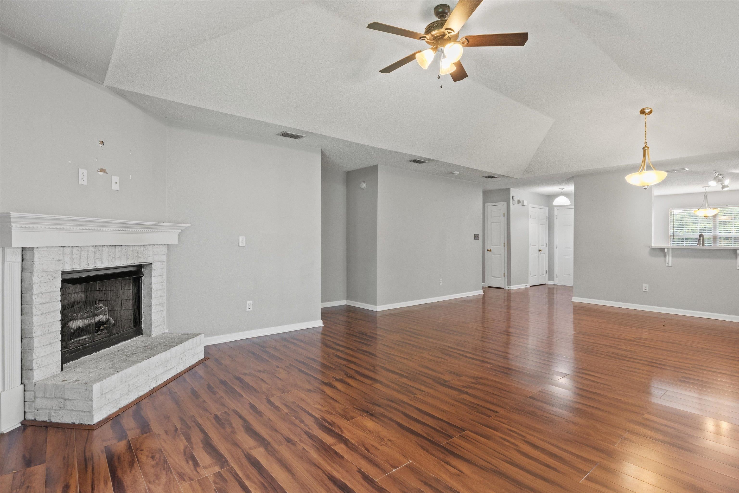 2896 Briar Court