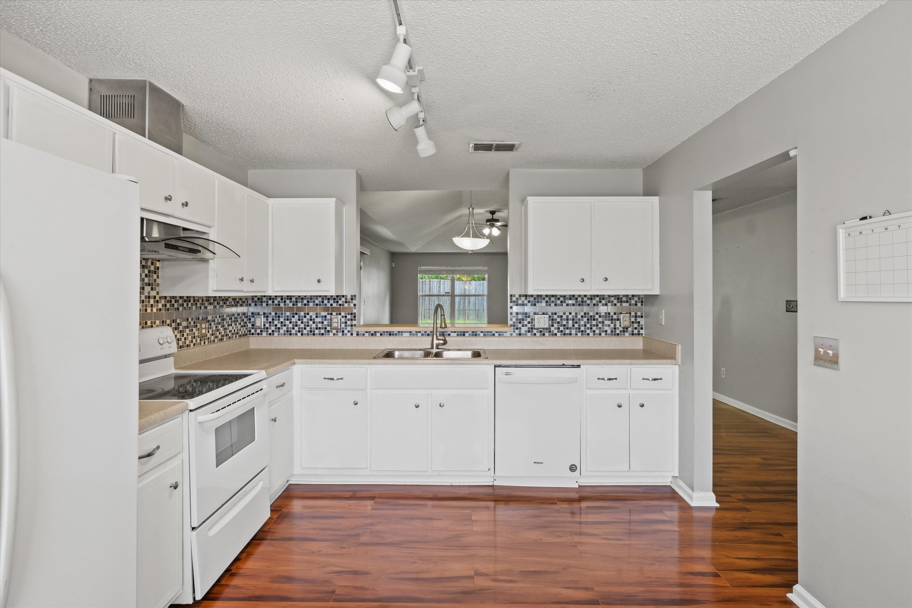 2896 Briar Court
